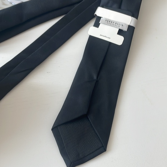 Perry Ellis Black Tie Portfolio 100% Polyester Regular length/size Men’s Tie - Picture 4 of 5
